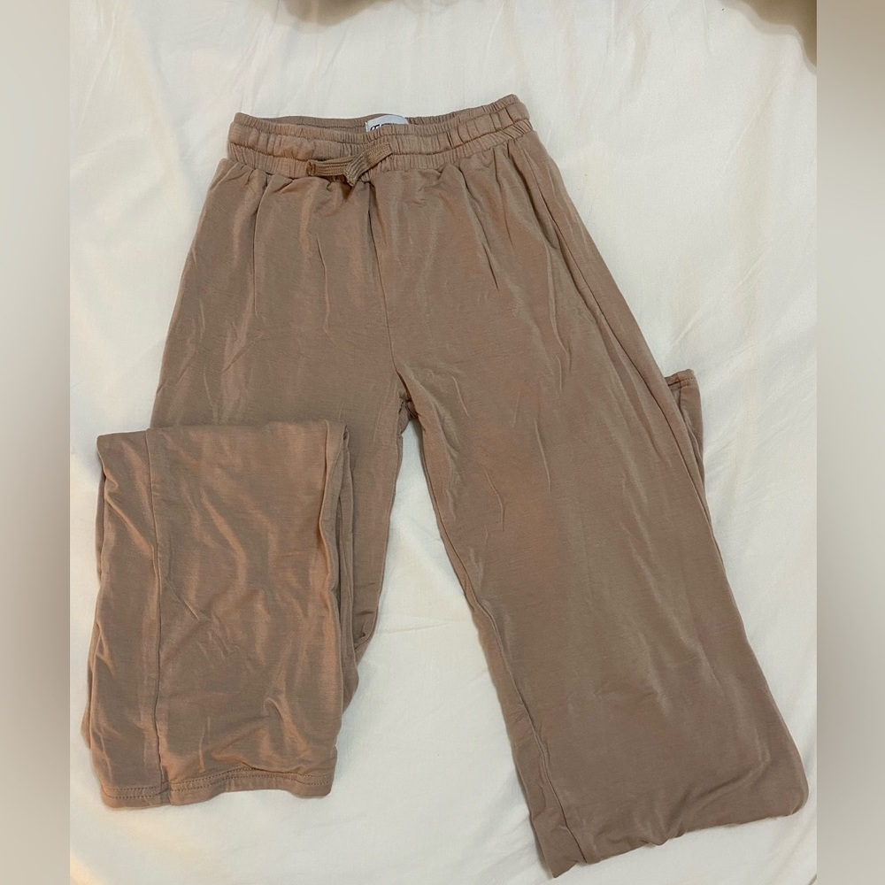 437 pants